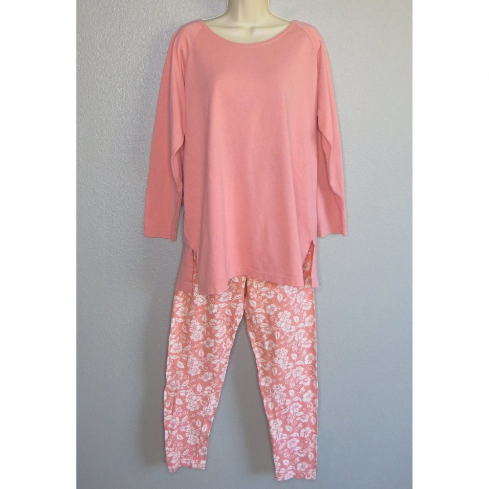Joan Stuart New York Women's Top and Leggings Set - Size: Large - EUC
